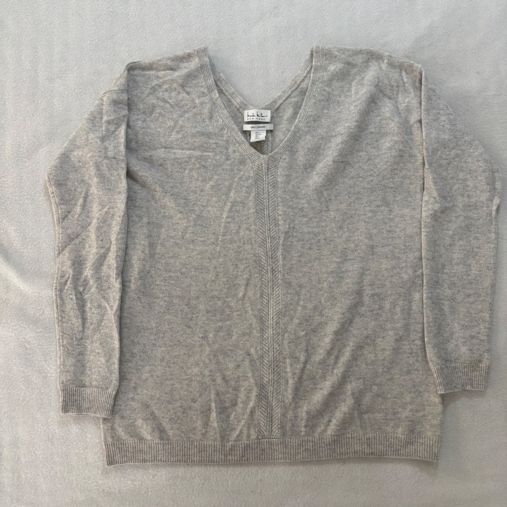 Nicole Miller New York Womens 100% Cashmere V-Neck Sweater Grey Small RN 75343
